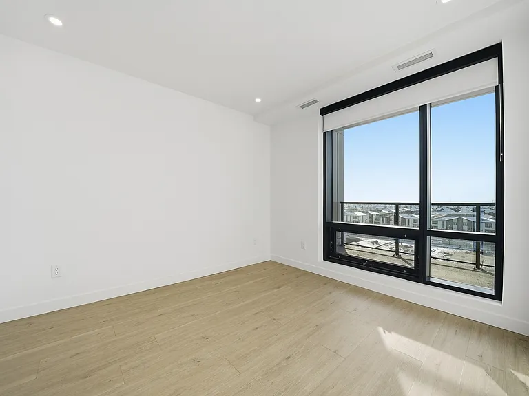8375 Broadcast Ave SW — Photo 35