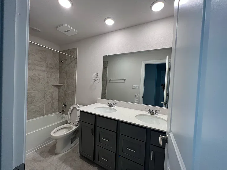 15501 Ellinger Dr — Photo 19