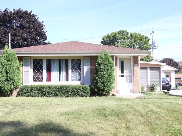 5418 West Bottsford AVENUE, Greenfield, WI 53220