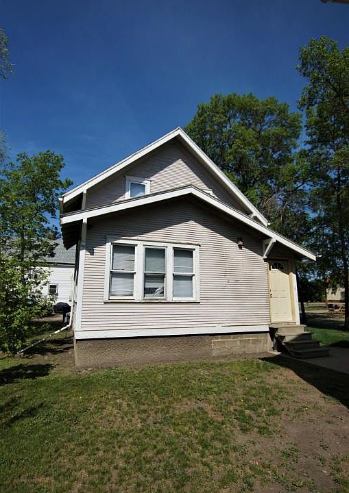 2nd image of 926 S Lincoln St