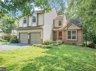 4080 Vanda Ln, Fairfax, VA 22031
