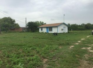 95 Sunset Trl, Luling, TX 78648