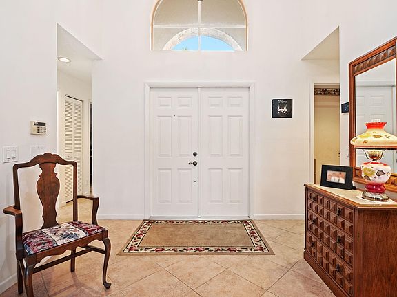 5th image of 690 Fox Creek Court