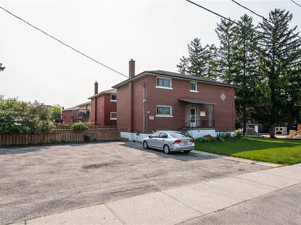 129 River Rd E, Kitchener, ON N2B 2G7