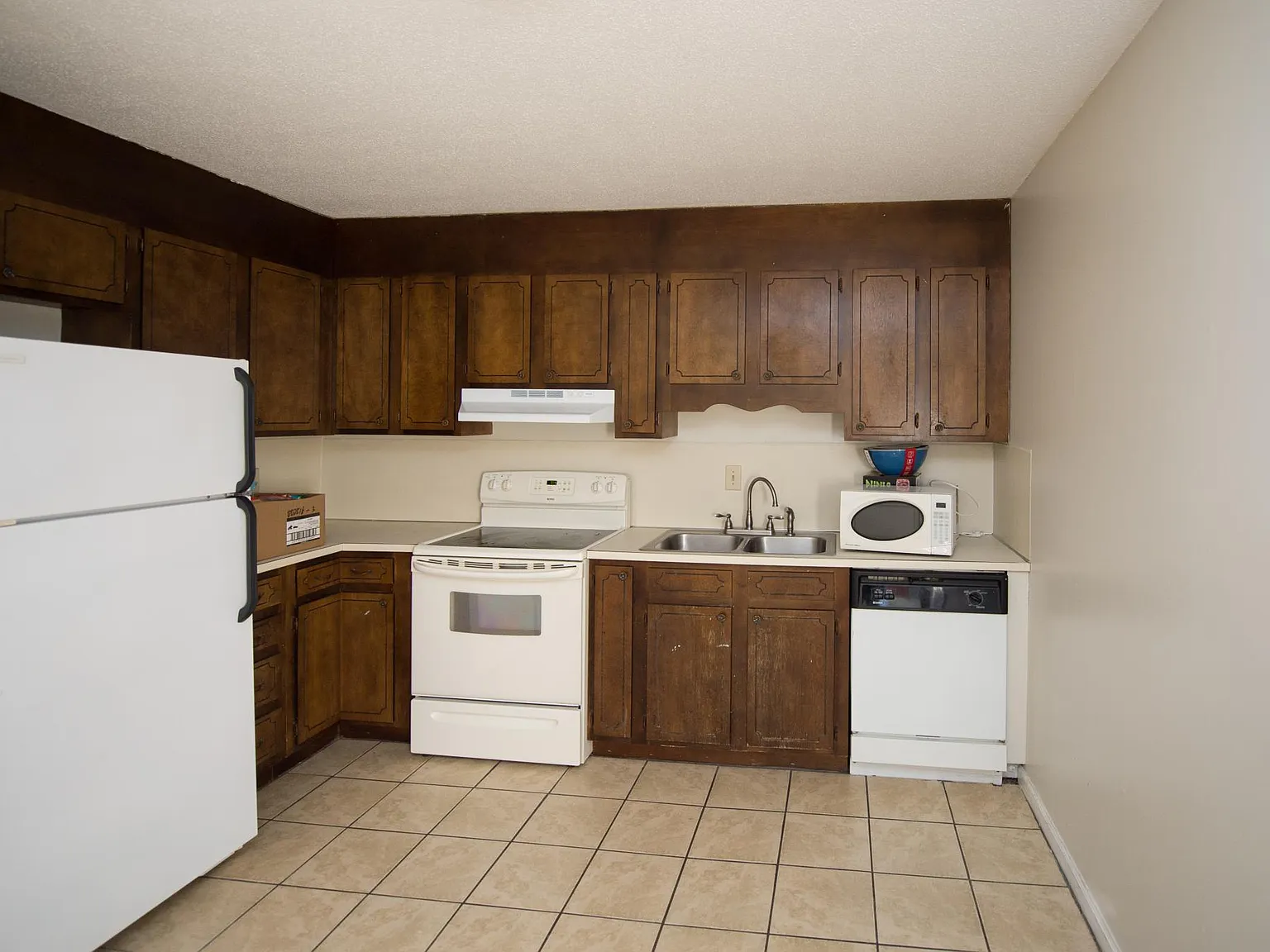 2 bed, 850 sqft, $895 — Photo 4