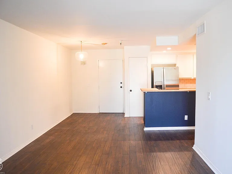 5143 Bakman Ave #206 — Photo 4