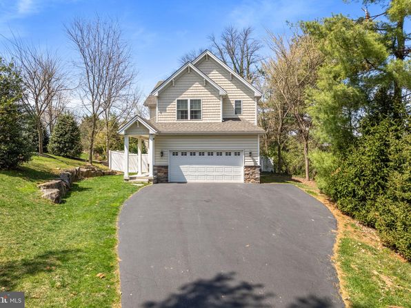 100 Hillside Cir, Villanova, PA 19085