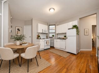 208 E 7th St #2B, New York, NY 10009