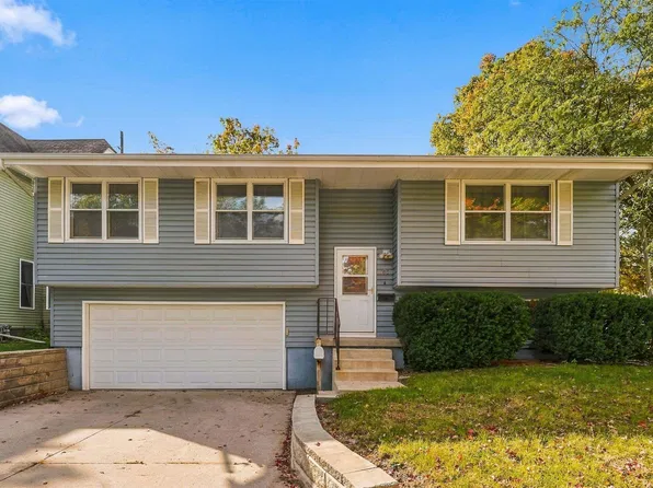 503 Tremont St, Cedar Falls, IA 50613