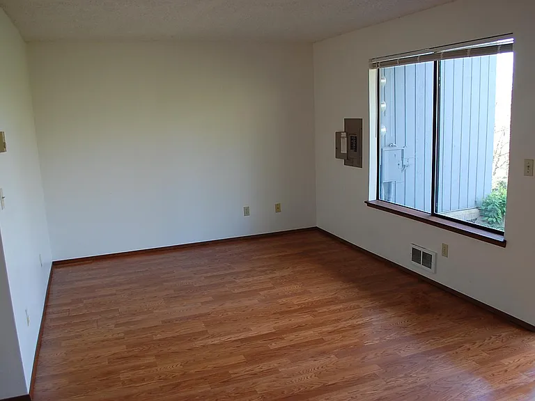 108 Kensington Ave S #2 — Photo 8