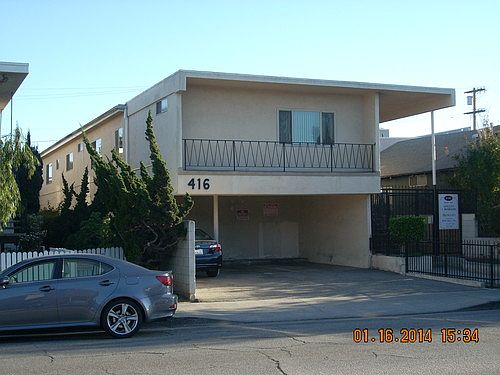 3rd image of 416 Rose Ave