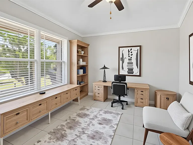 2357 Old Stone Dr — Photo 3