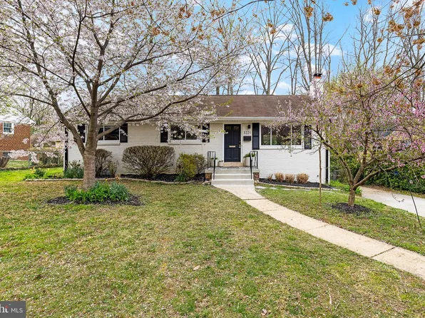 3221 Sherry Ct, Falls Church, VA 22042