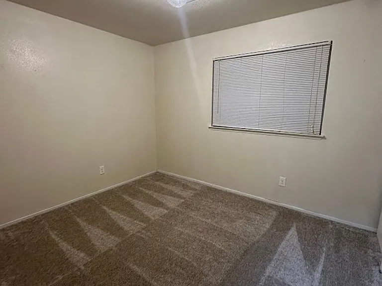 35 Rose Ln — Photo 8