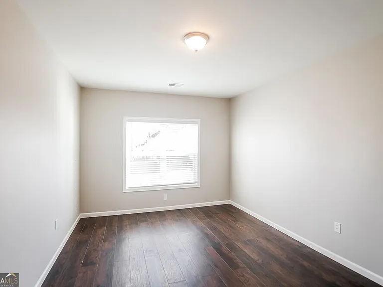 55 Richmond Dr — Photo 11