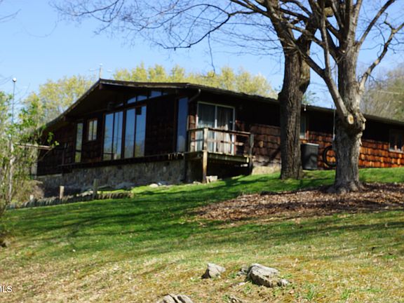 2nd image of 1569 Rock Springs Rd