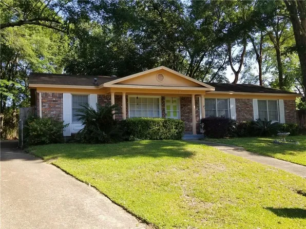 753 Grand Blvd, Chickasaw, AL 36611