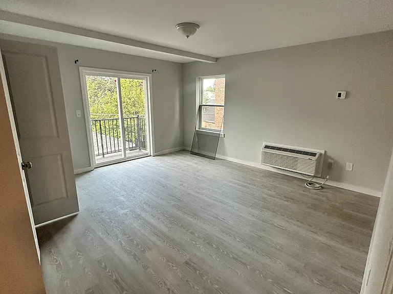 290 Gregory Ave #2 — Photo 7