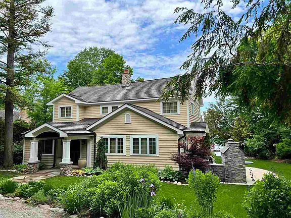 5th image of 5382 Lake Grove Rd