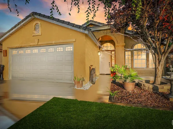 5906 Autumn Crest Dr, Bakersfield, CA 93313