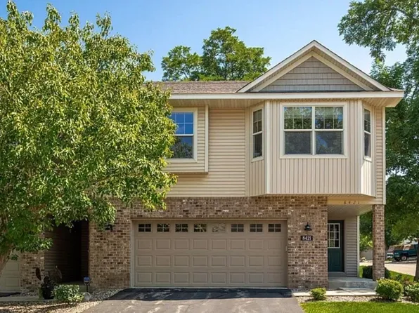 8421 Cedarview Cir, Savage, MN 55378