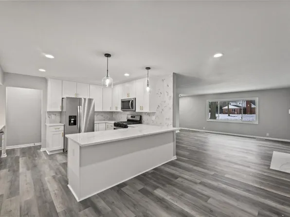 13150 Gremoor DRIVE, Elm Grove, WI 53122