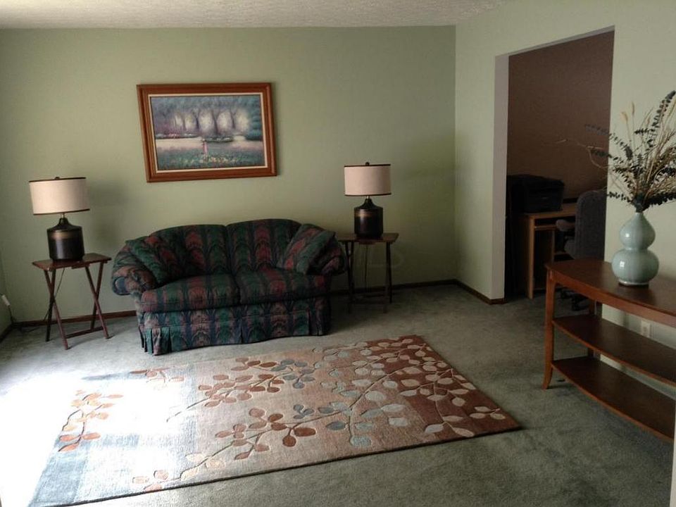 2nd image of 13639 Capetown Ave NW