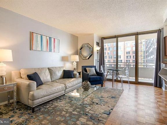 4th image of 4801 Fairmont Ave APT 714