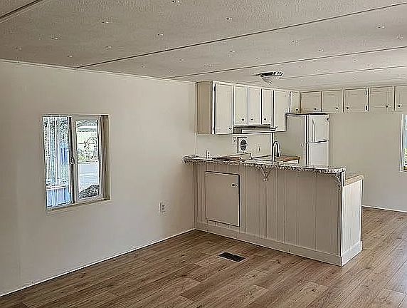 4th image of 21100 NE Sandy Blvd Unit 32