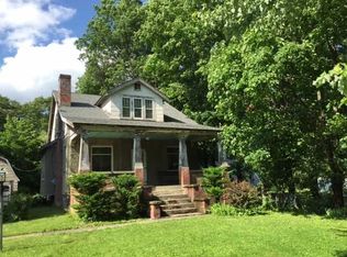 30 Bircher Ave, Poughkeepsie, NY 12601