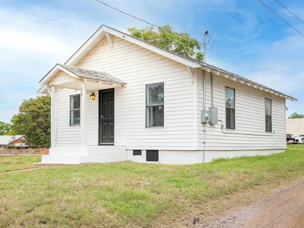 305 W Cedar Ave, Sayre, OK 73662