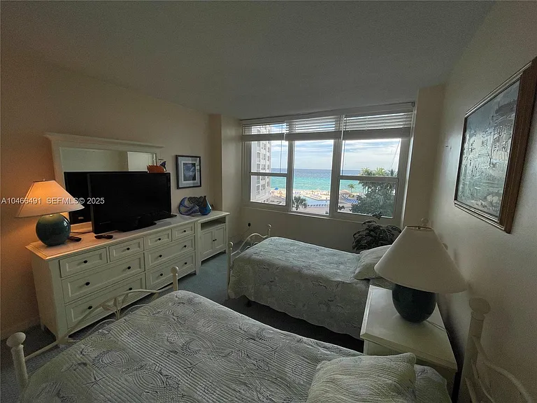 3505 S Ocean Dr #421 — Photo 7