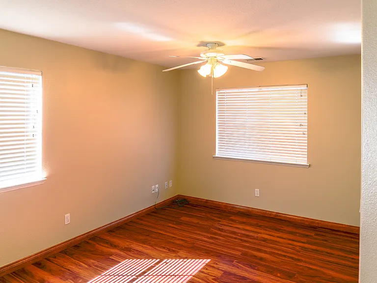 2945 Bolla Ct — Photo 6