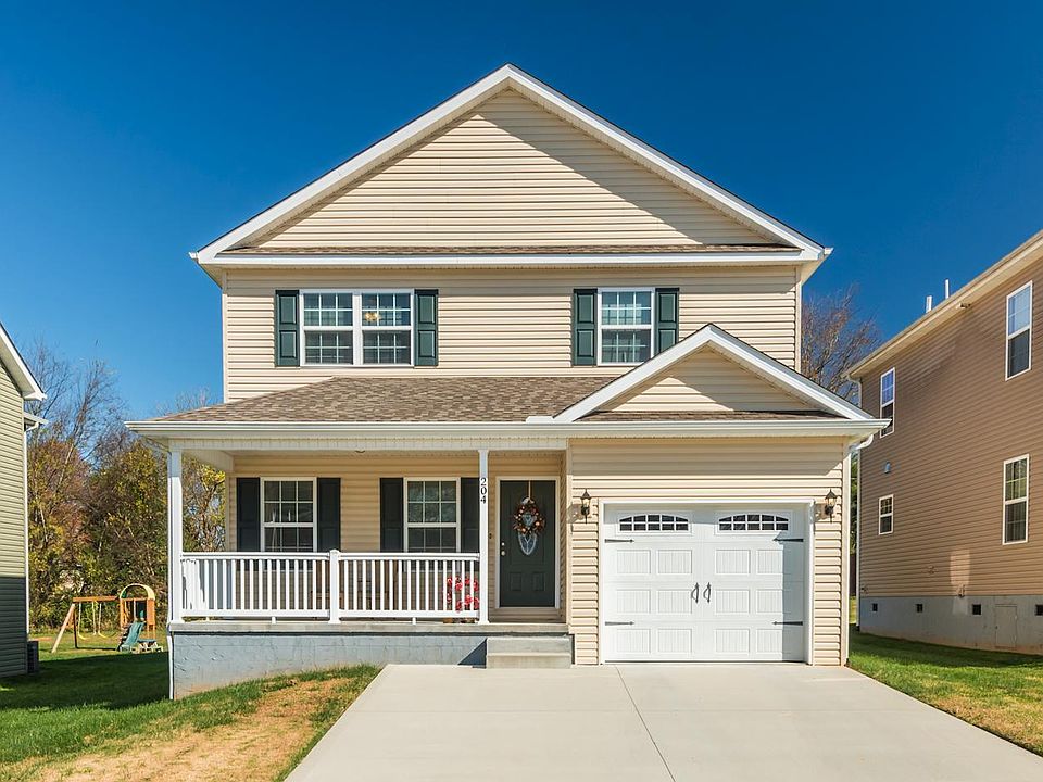 1st image of 204 Heritage Crossing Dr