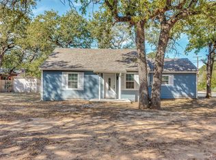 3217 Huron Trl, Lake Worth, TX 76135