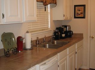 104 Saunders Ln, Uvalde, TX 78801