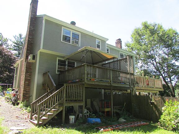 2nd image of 17 Lund Dr #B