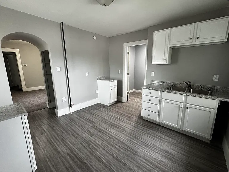 2107 Marquette St #4 — Photo 2