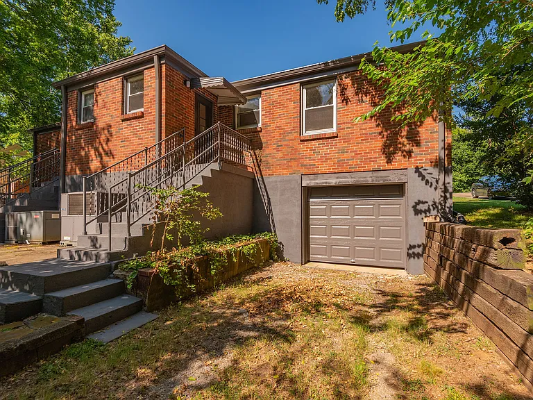 241 Blue Hills Dr #A — Photo 17