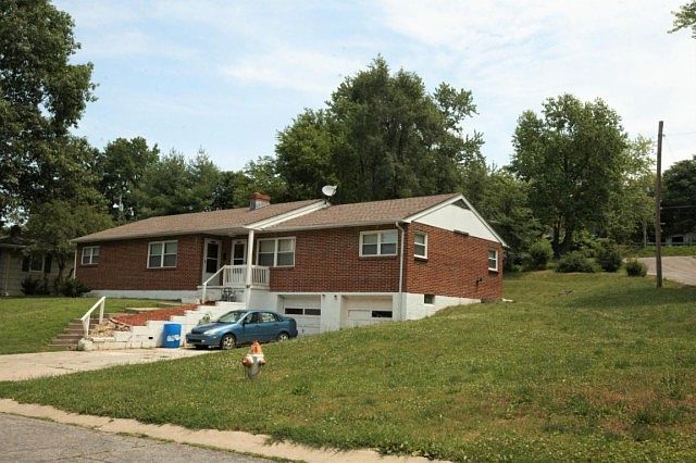2nd image of 2503 Kent St