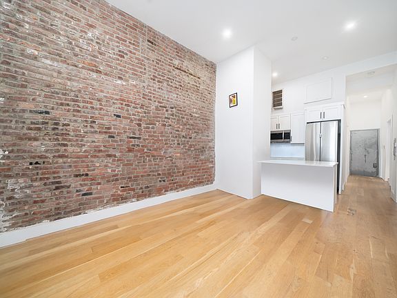 5th image of 25 Corbin Ave #5AA