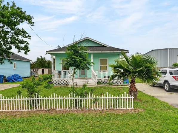 1824 Highway 35, Rockport, TX 78382