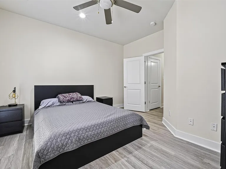 4104 Marina St — Photo 5