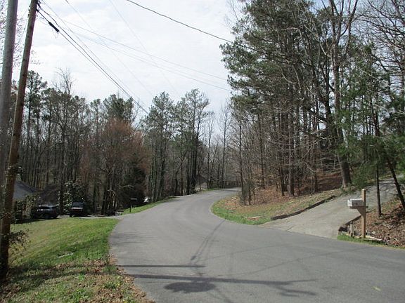 2nd image of 809 Mountain Leaf Dr