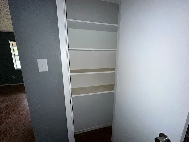 12122 Michael St — Photo 10