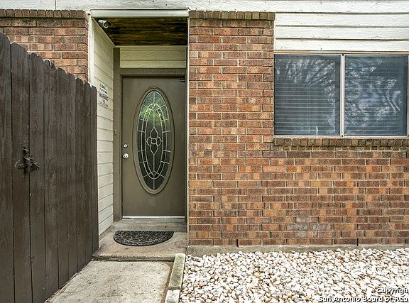 4th image of 4250 Shady Tree Ln