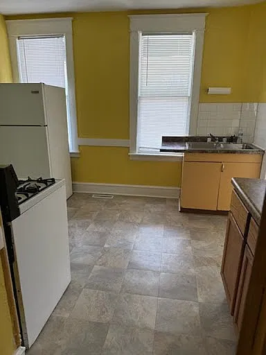 1 bed, 372 sqft, $850 — Photo 3