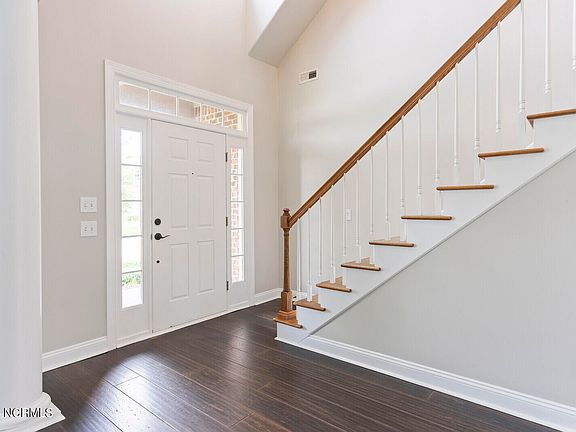 4th image of 804 Merestone Drive