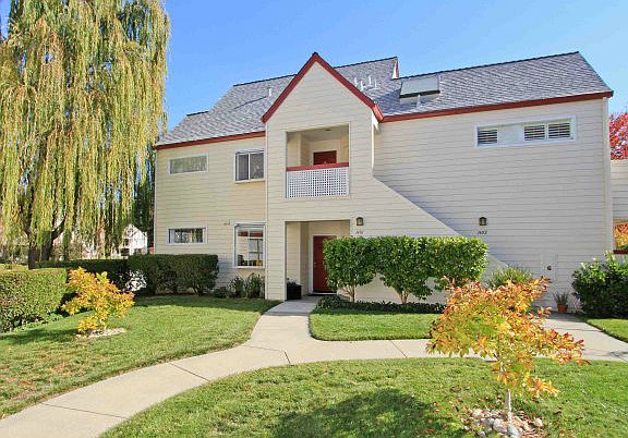 2nd image of 1401 Chelsea Way
