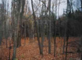 141 Cardinal Rd, Hyde Park, NY 12538